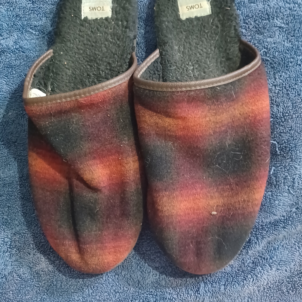 TOMS Multicolor Slip-On Slippers